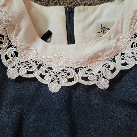 JEFFREY AND DARA VINTAGE COTTAGECORE DRESS W/LACE - Picture 4 of 7